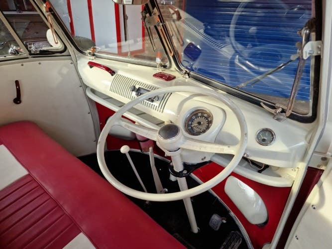 Beautiful 1962 rhd Splitscreen Campervan